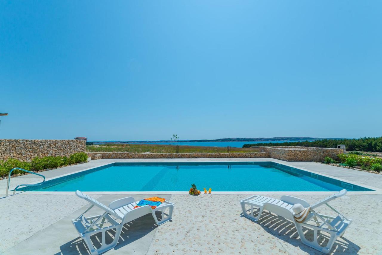Apartment Amazing Island ปอฟเลียนา ภายนอก รูปภาพ